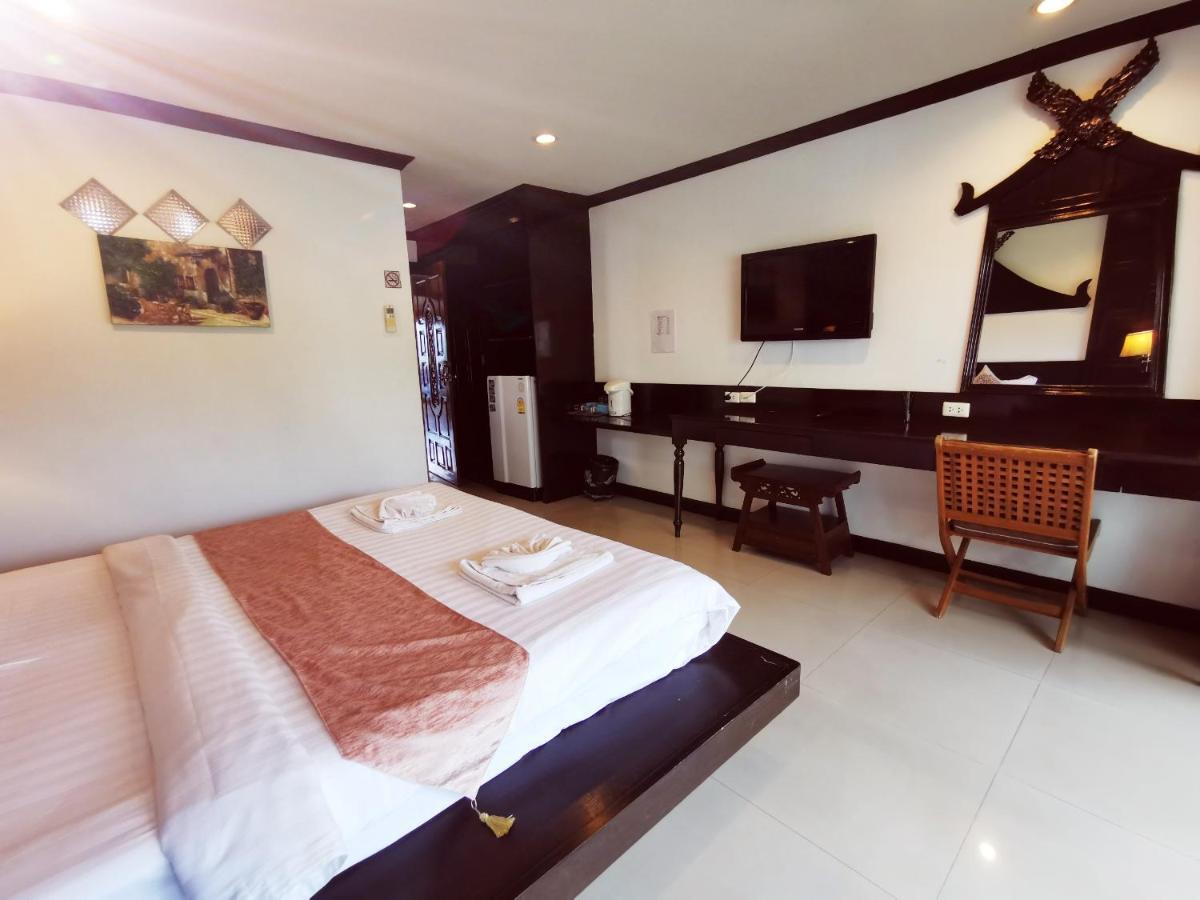 New Life Phuket Classic Patong Exterior photo